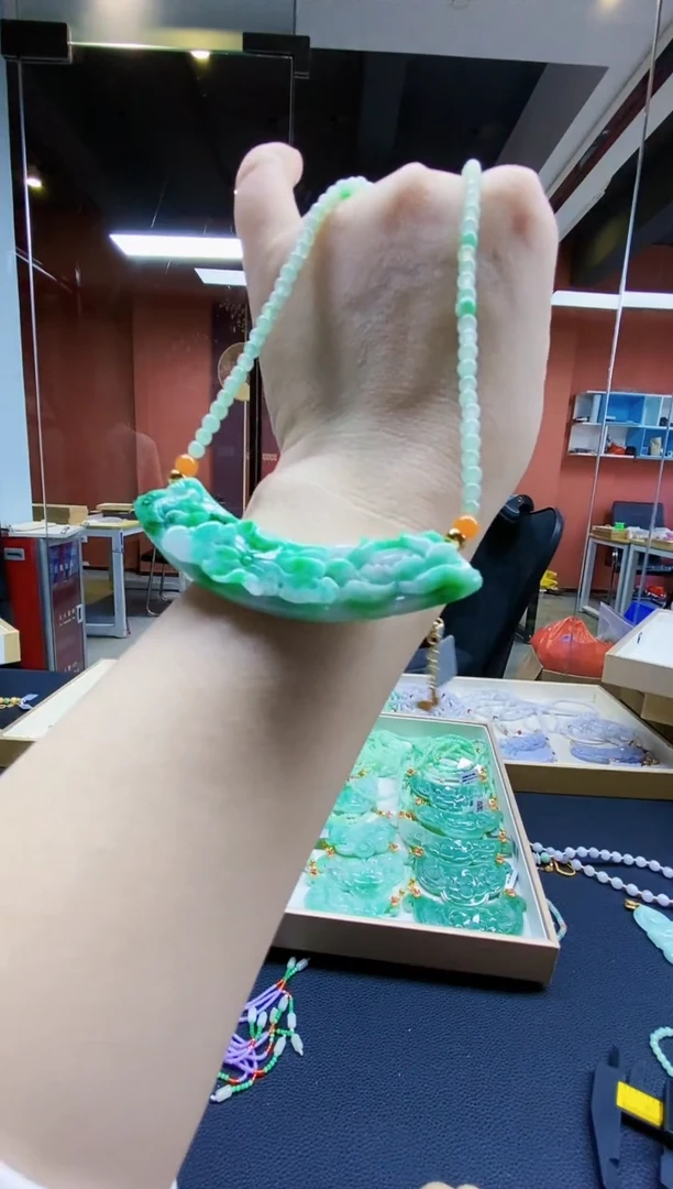 颈饰未镶嵌翡翠翡翠吊坠