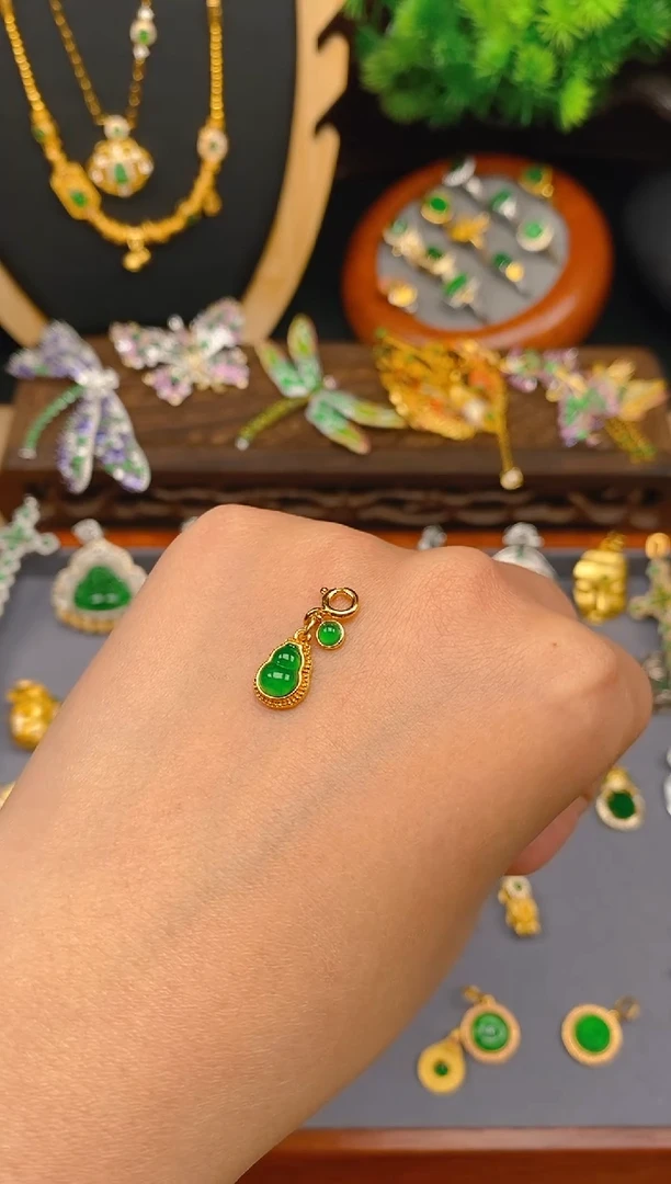 【闪购商品】翡翠吊坠(不含链)银S925镶嵌蛋面葫芦万能扣