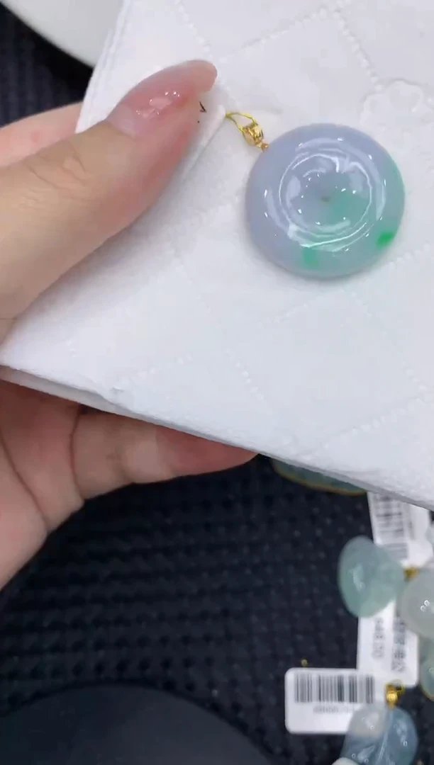 翡翠18K金镶嵌颈饰111111111