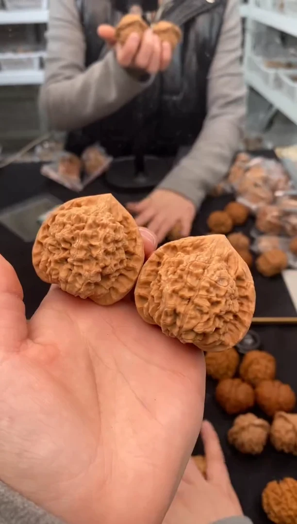 【闪购商品】文玩核桃把件麒麟官帽45-t707