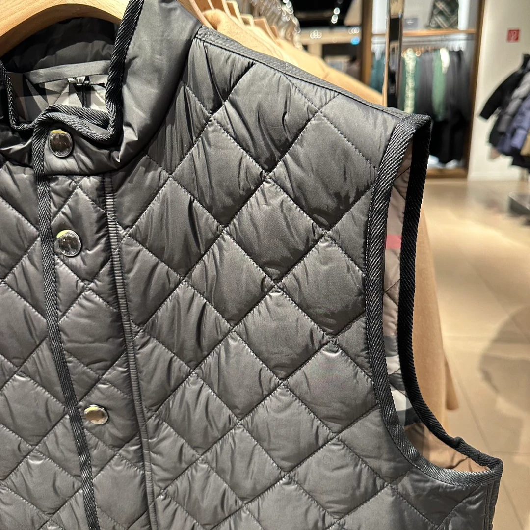 BURBERRY/博柏利男款纯色内里格纹菱格马甲