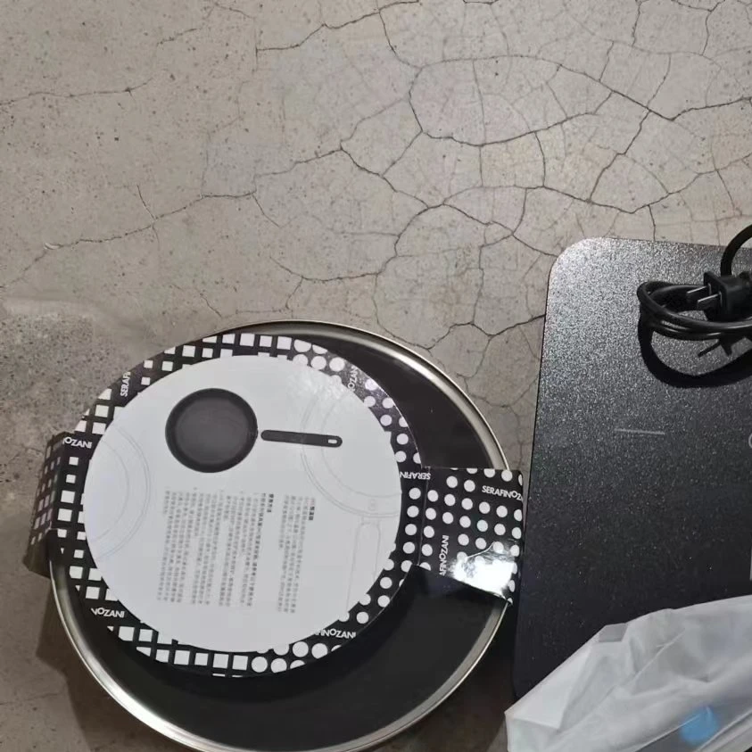 精选家用电磁炉黑色