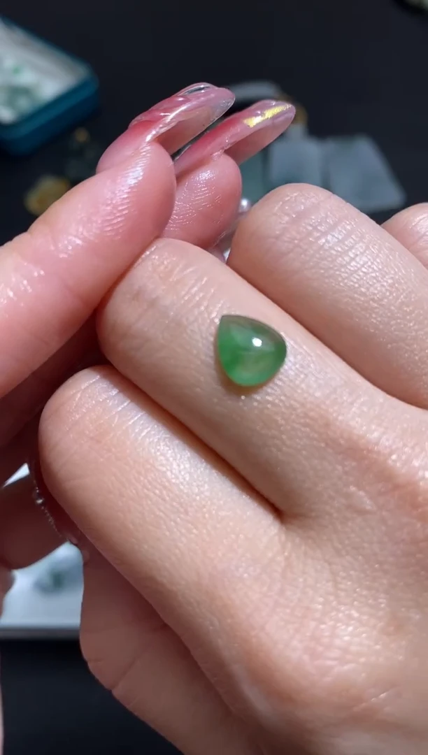 未镶嵌定制翡翠翡翠毛货~