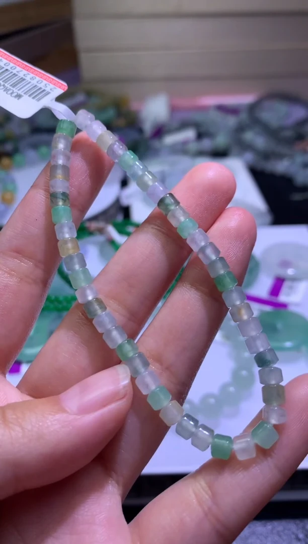 未镶嵌定制翡翠毛货
