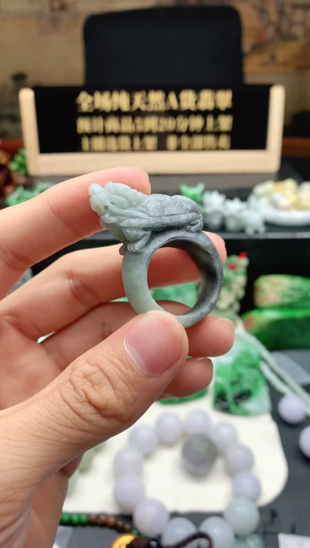 颈饰未镶嵌翡翠天然缅甸翡翠A货 45
