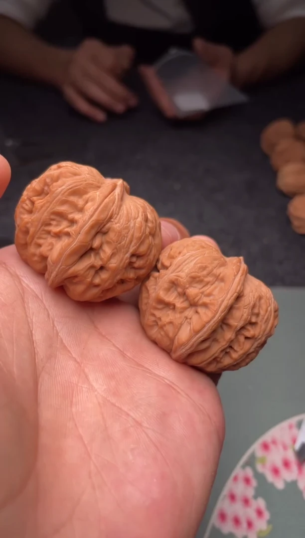 把件文玩核桃a332   元宝 40尺  小水尖