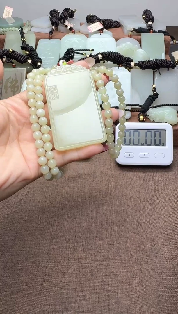 颈饰未镶嵌和田玉1