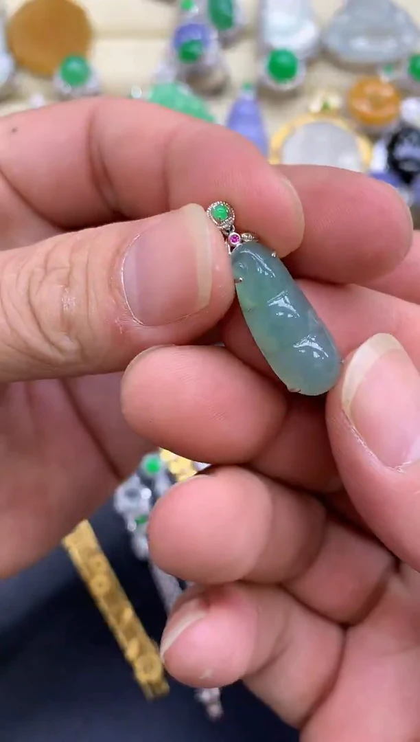 颈饰18K金镶嵌翡翠104-中国好珍宝