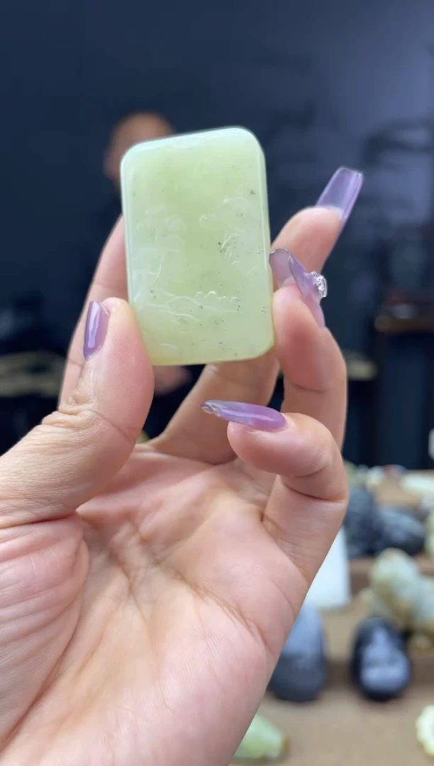 颈饰未镶嵌和田玉1