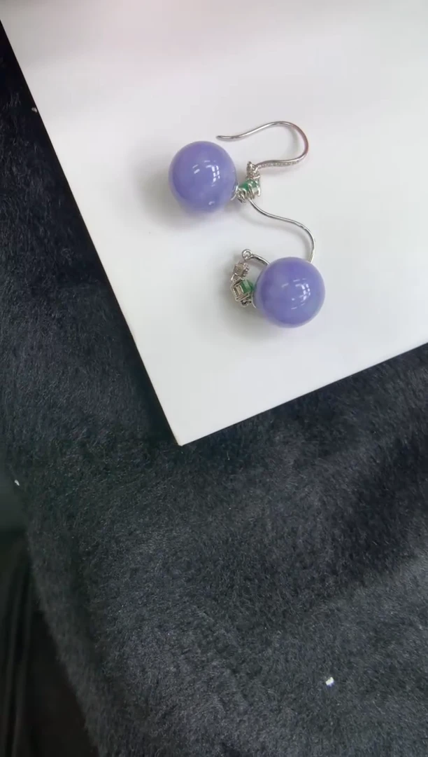 18K金镶嵌翡翠耳饰耳钩