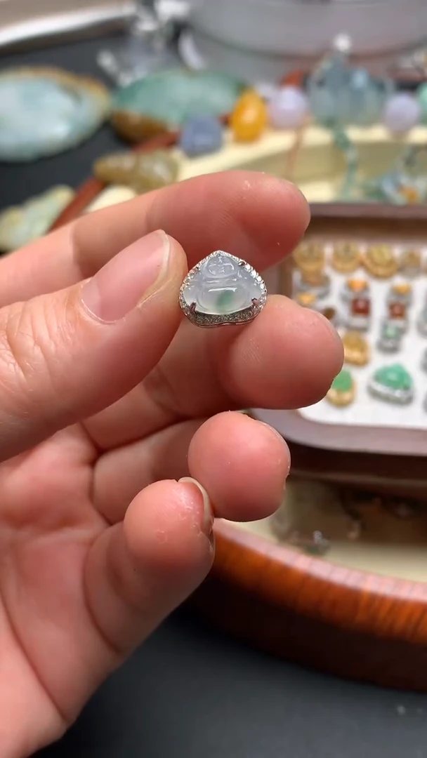 【闪购商品】翡翠颈饰银S925镶嵌翡翠镶嵌佛公
