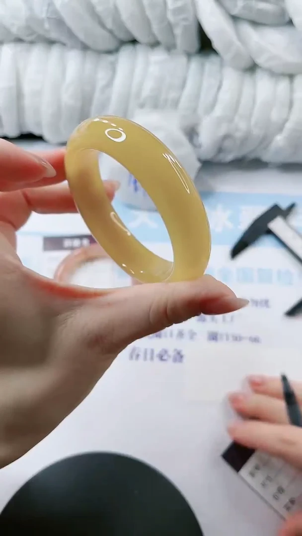 【闪购商品】石英质玉手镯未镶嵌多样性发货L297