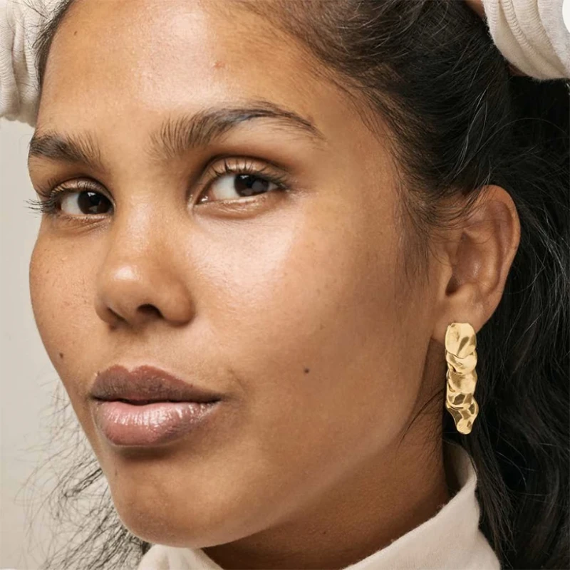 合金耳饰 ENAMEL 女士褶皱耳饰 925银镀18k金 37*12mm 0032434031