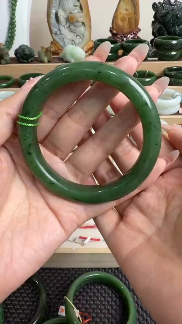 颈饰未镶嵌和田玉手镯62