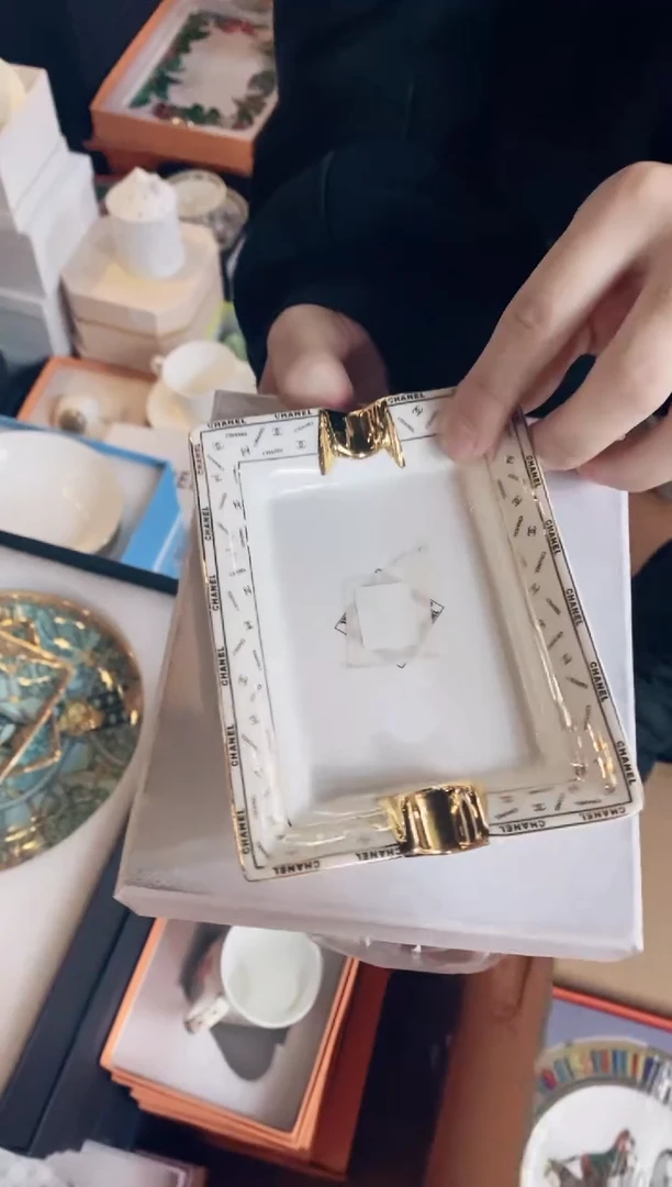 【闪购商品】杯鸿辉家品牌瓷器，京东包邮！