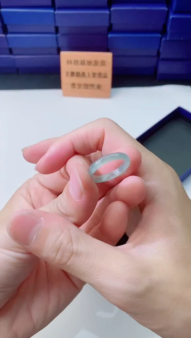 翡翠未镶嵌颈饰1111111111