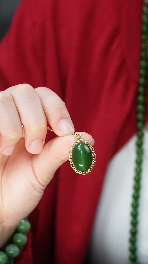 吊坠(赠链)18K金镶嵌和田玉（碧玉）9