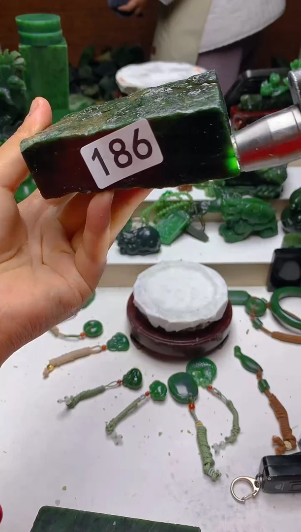 未镶嵌和田玉挂件1