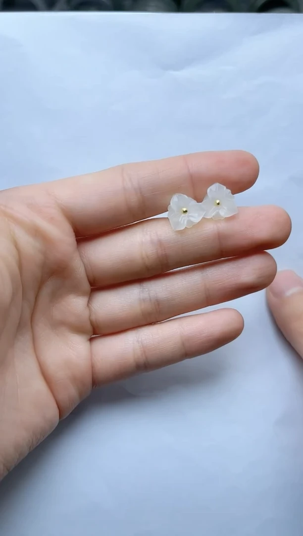 【闪购商品】和田玉耳饰18K金镶嵌山茶花kk