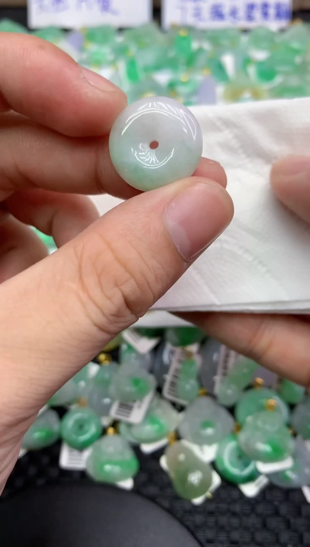 翡翠未镶嵌颈饰11111111