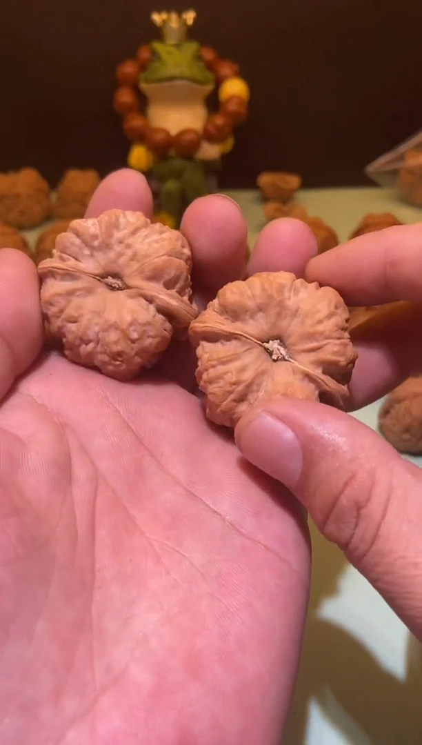 【闪购商品】文玩核桃吊坠山海核饰蛤蟆头43  382