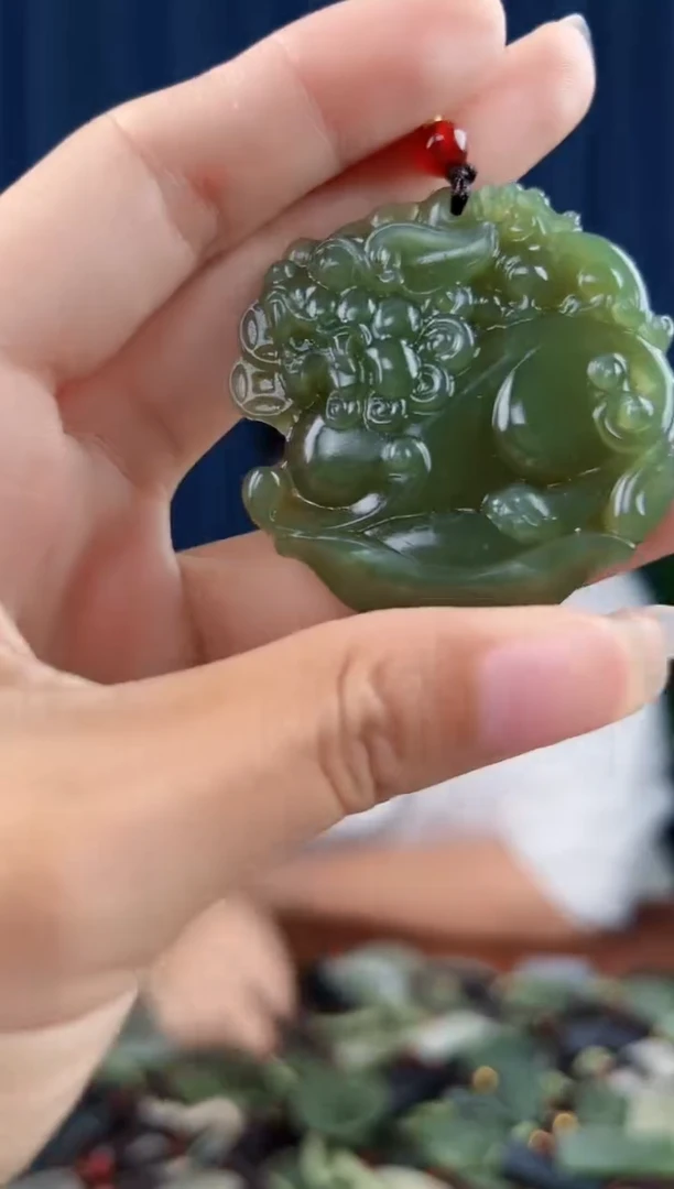 未镶嵌和田玉挂件拍一发一，