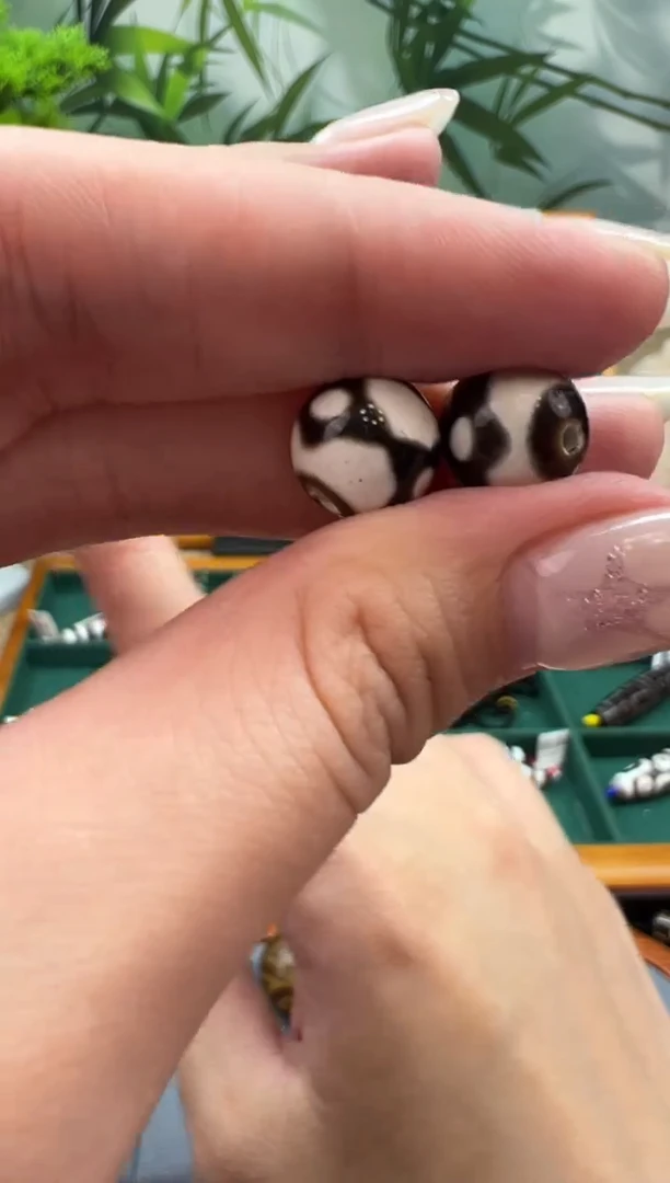 未镶嵌颈饰玛瑙/玉髓（覆膜）5.（微瑕随机发货）