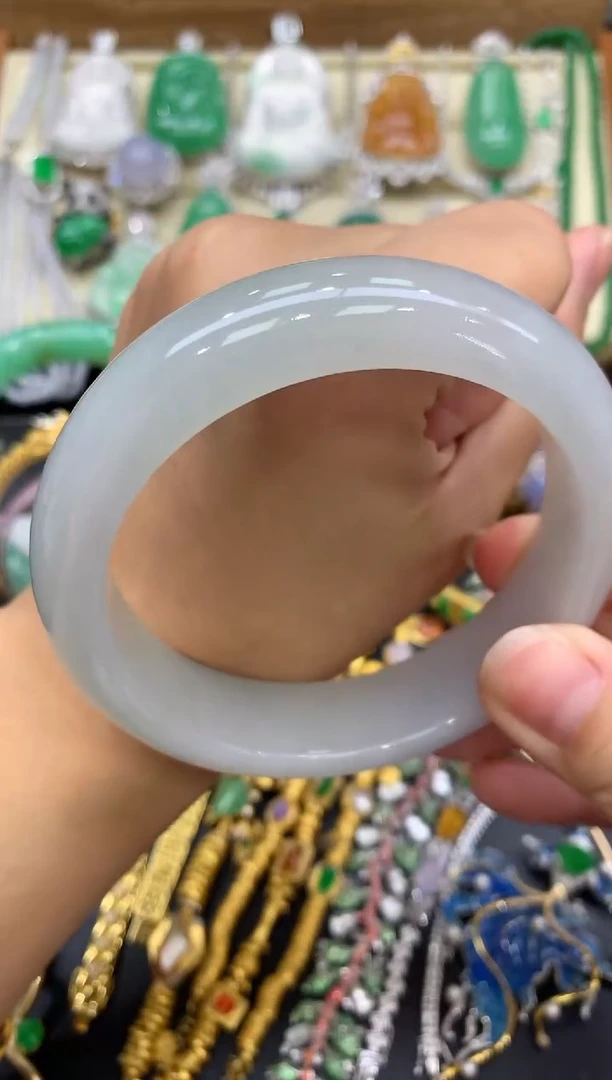 翡翠手镯未镶嵌405-中国好珍宝