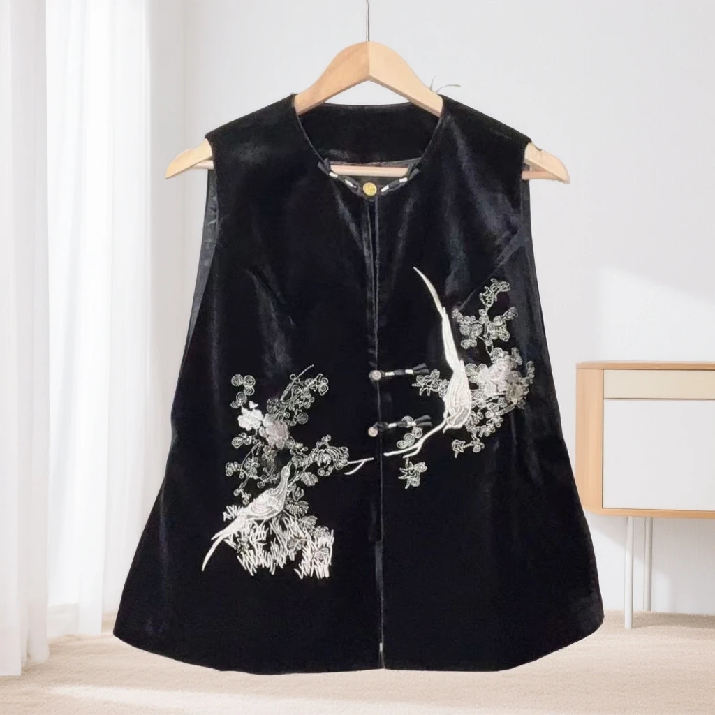 8127-墨轩-双鸟梅花刺绣秋冬女单排扣马夹洋气女装
