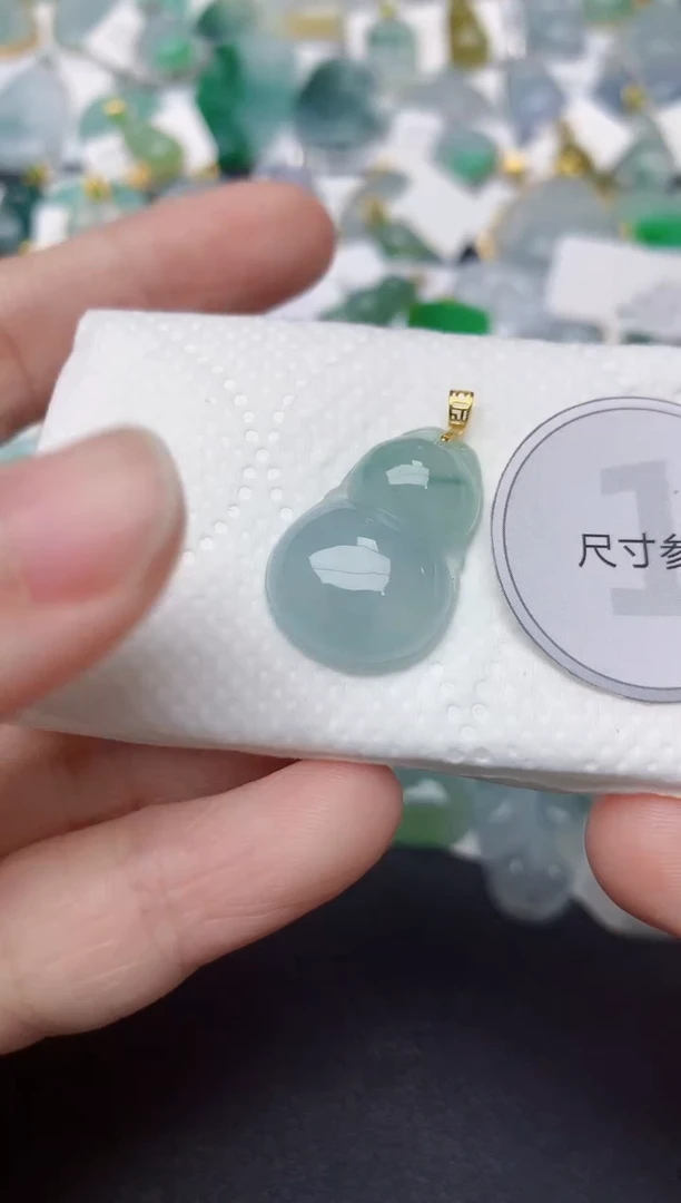 颈饰18K金镶嵌翡翠天然缅甸A货翡翠