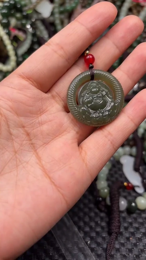 和田玉未镶嵌颈饰1