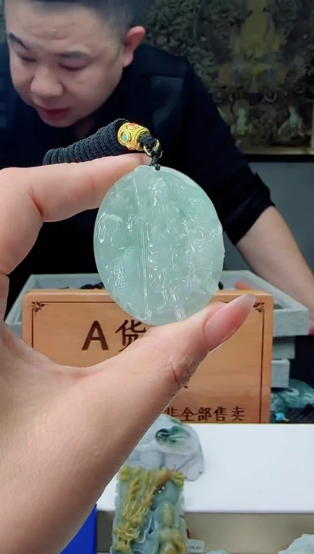 【闪购商品】翡翠颈饰未镶嵌111111111