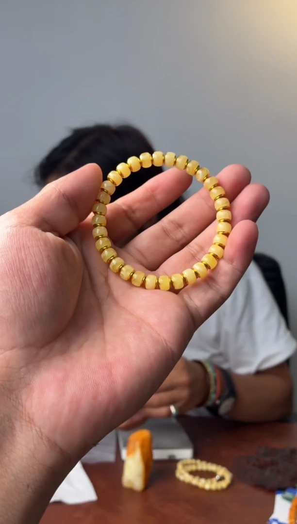 手串蜜蜡未镶嵌噶玛珠宝