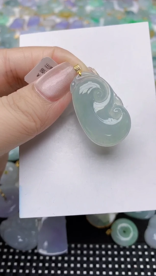 翡翠18K金镶嵌颈饰天然缅甸A货翡翠