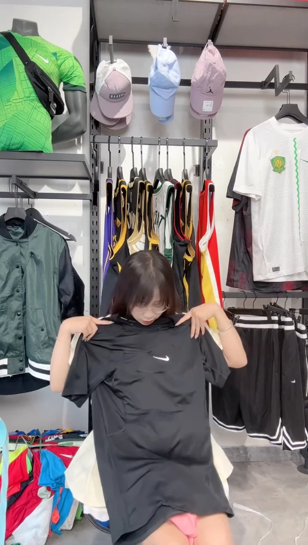 1329    编码 瑕疵款以直播间过款为准 尺码2