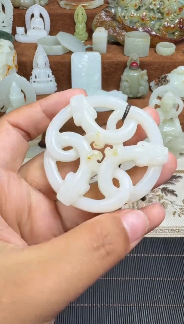 颈饰未镶嵌和田玉1