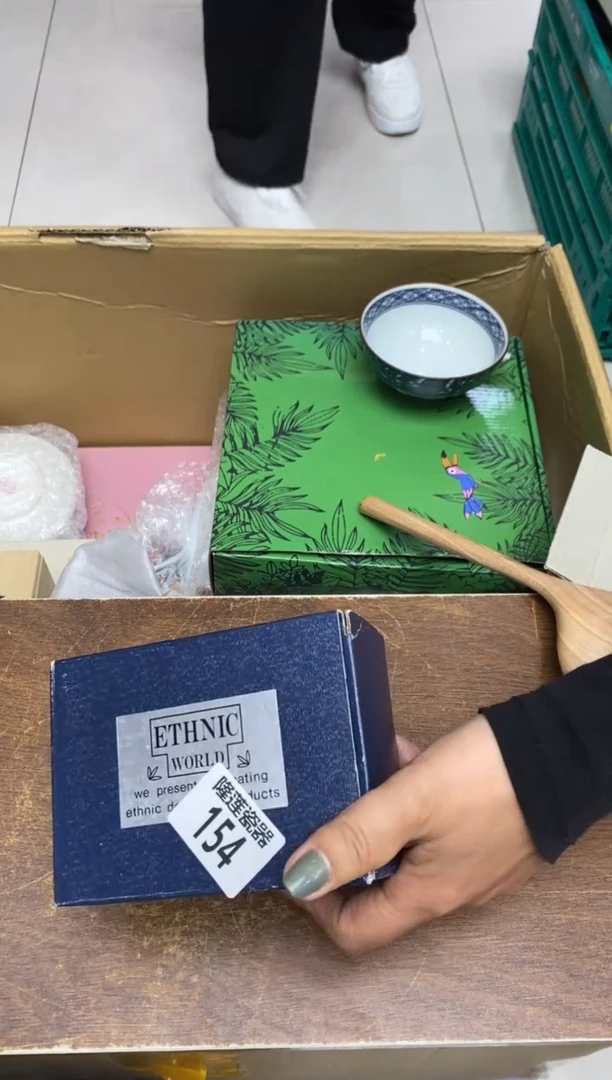 瓷片英*隆莲瓷器欢迎大家