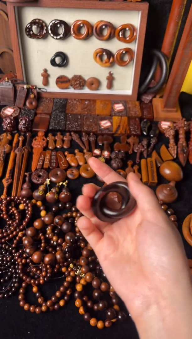 香榧木直播专属链--玉化描红乾坤圈