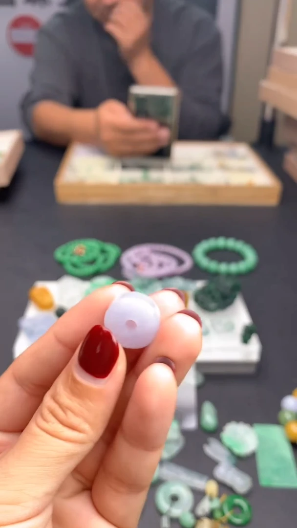 【闪购商品】翡翠颈饰未镶嵌