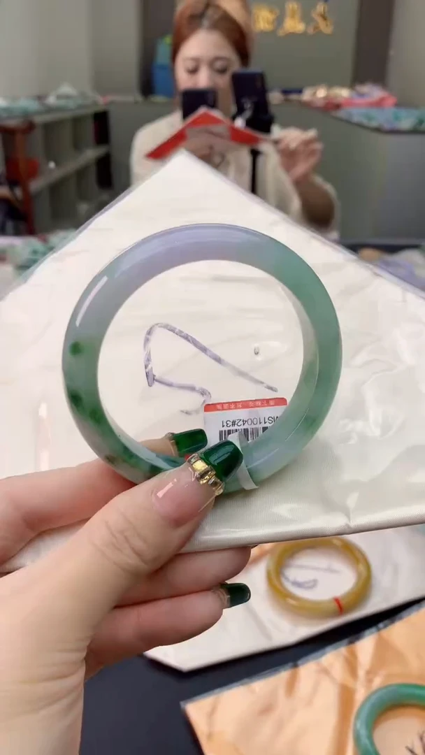 翡翠手镯未镶嵌0248013845