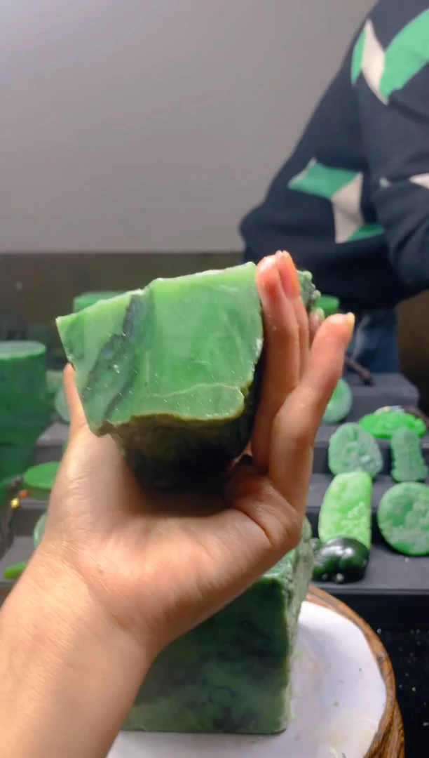 未镶嵌和田玉珠宝半成品1