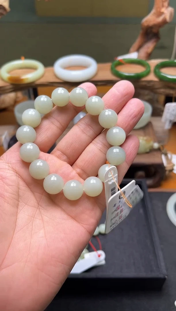 未镶嵌手串和田玉卡14且末青白圆珠9014425