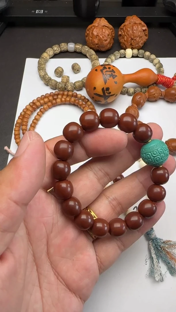 手串橄榄核中午好呀