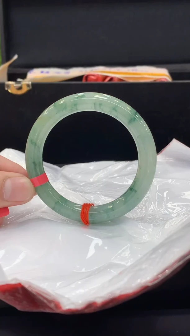 未镶嵌手镯翡翠翡翠手镯