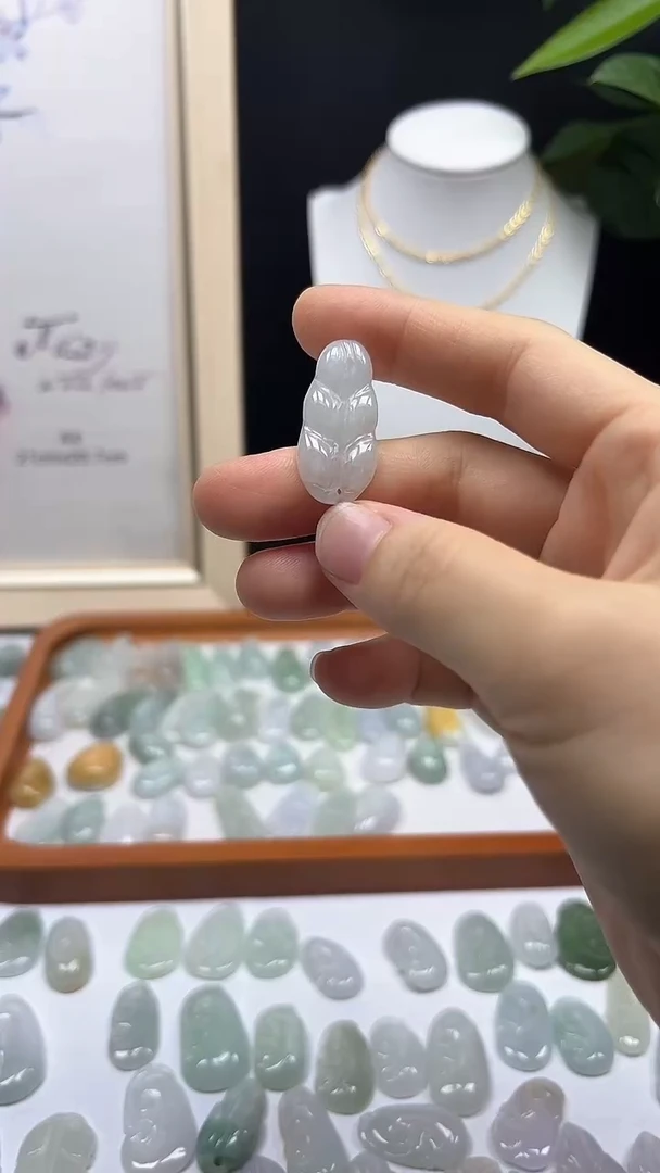 颈饰未镶嵌翡翠叶子4