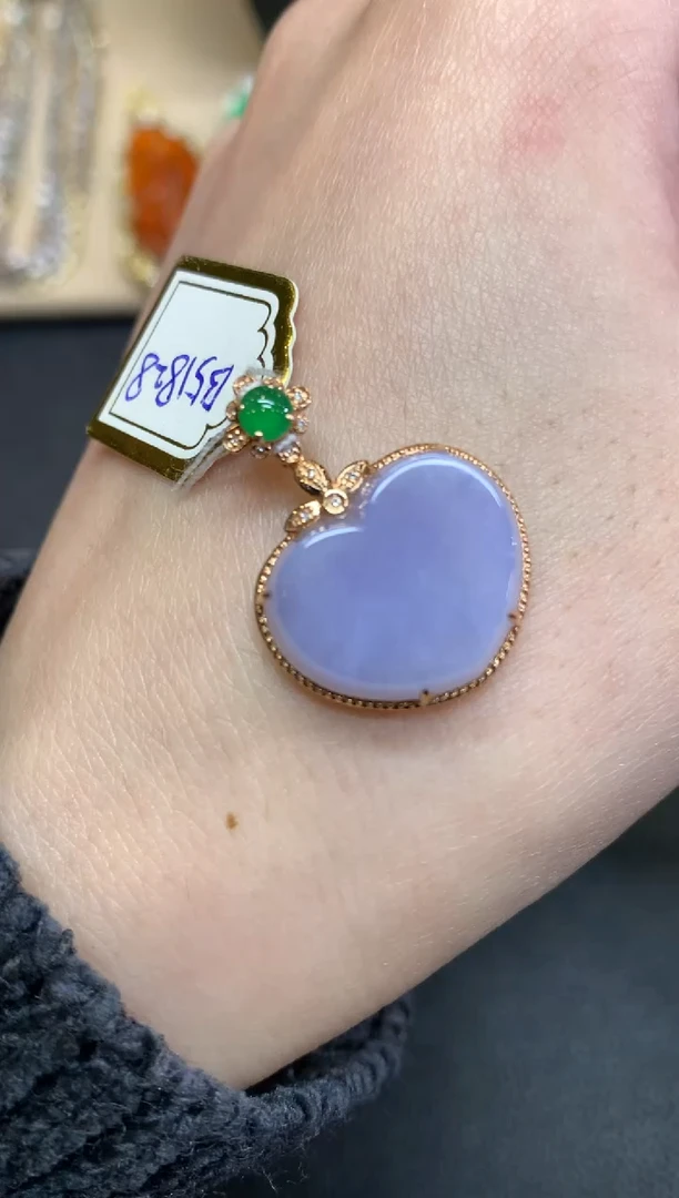 【闪购商品】翡翠颈饰18K金镶嵌随形【无服务费】