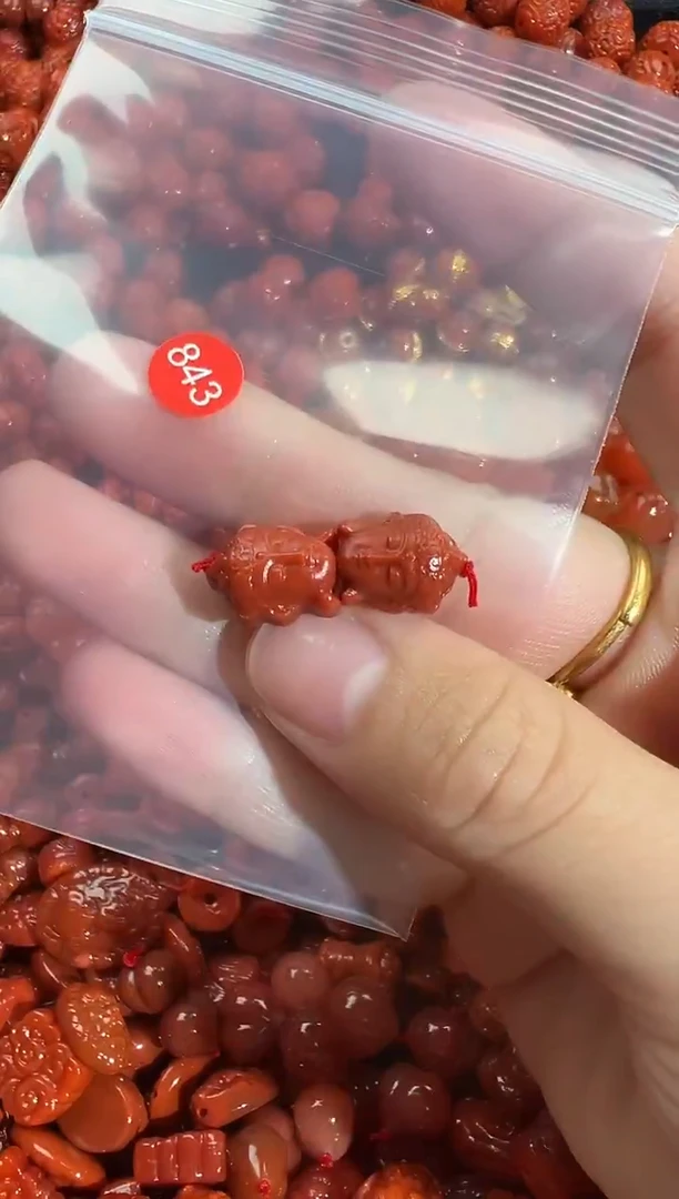 颈饰未镶嵌南红玛瑙2