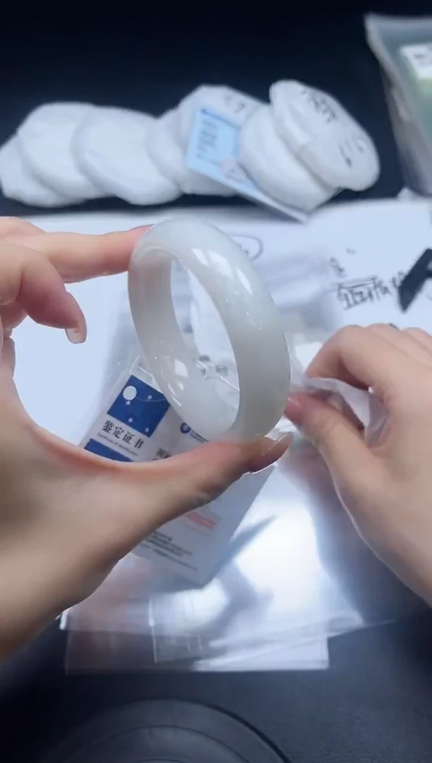 未镶嵌手镯和田玉016-556