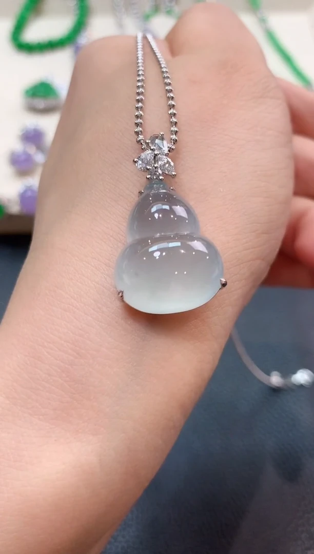 翡翠18K金镶嵌吊坠(不含链)m11母亲节礼物