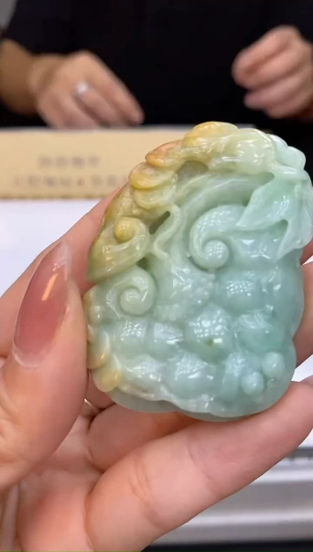 颈饰未镶嵌翡翠40902